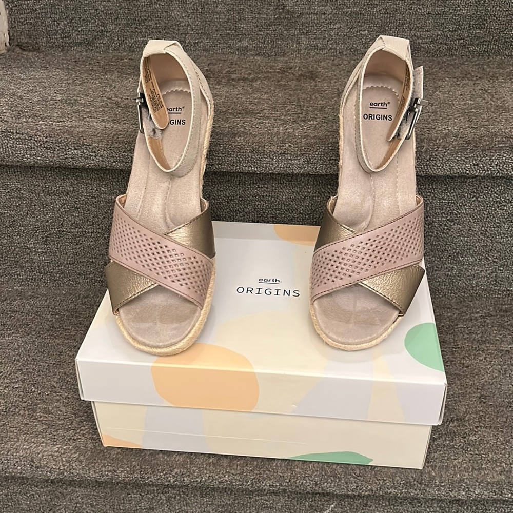 EARTH. ORIGINS. NAPLES NATASHA SHOE WEDGE SANDALS SIZE 7 1/2